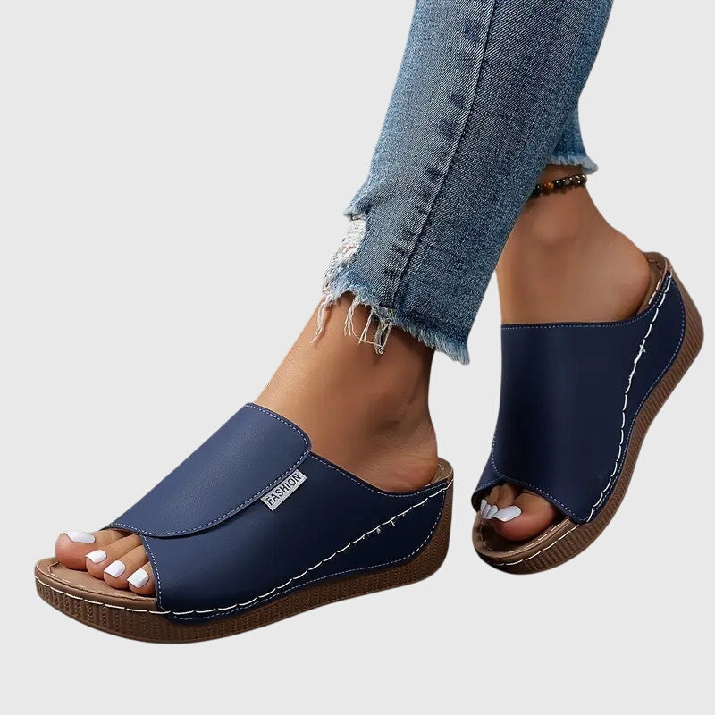 Bríd | Classic Walking Sandals