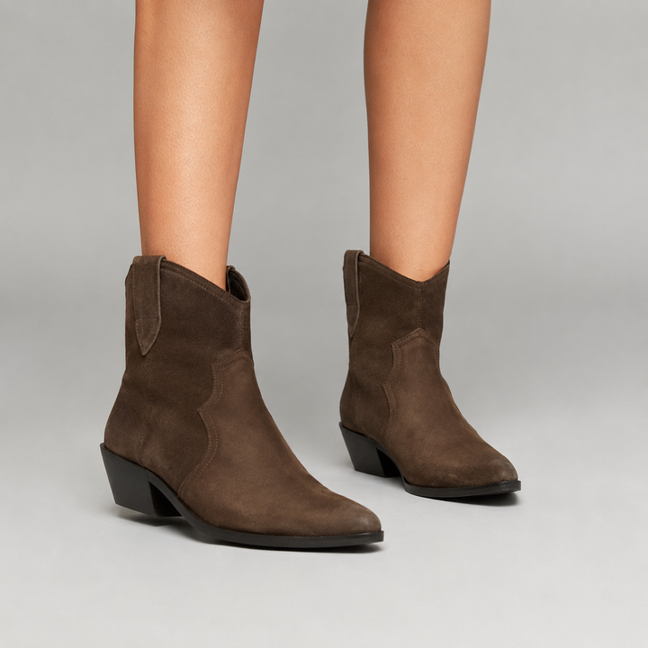 Quinn - Suede Boots