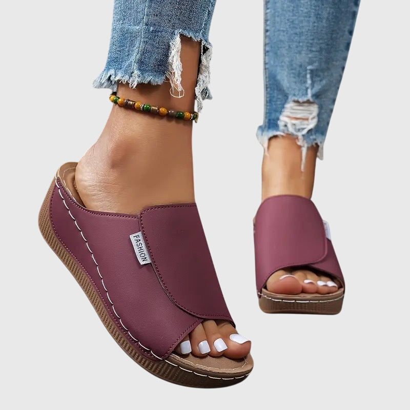Bríd | Classic Walking Sandals