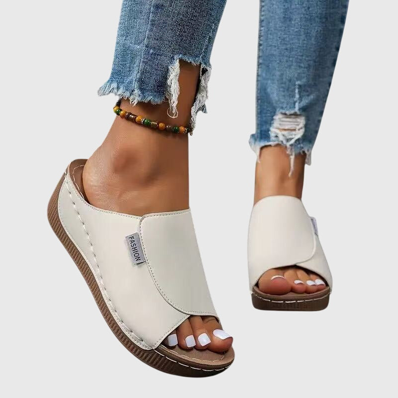 Bríd | Classic Walking Sandals