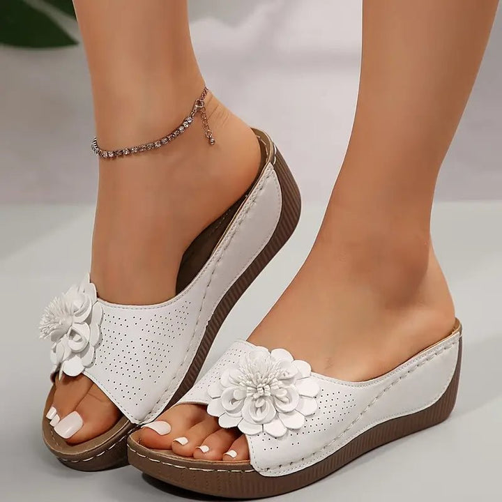 Medellín – Supportive Sandals